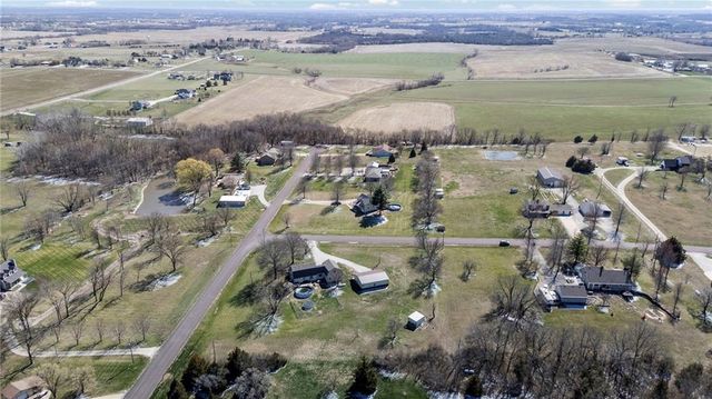 16788 Dwyer Road, Basehor, KS 66007