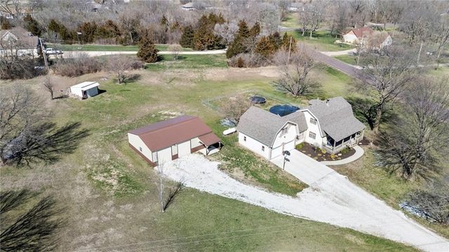 16788 Dwyer Road, Basehor, KS 66007