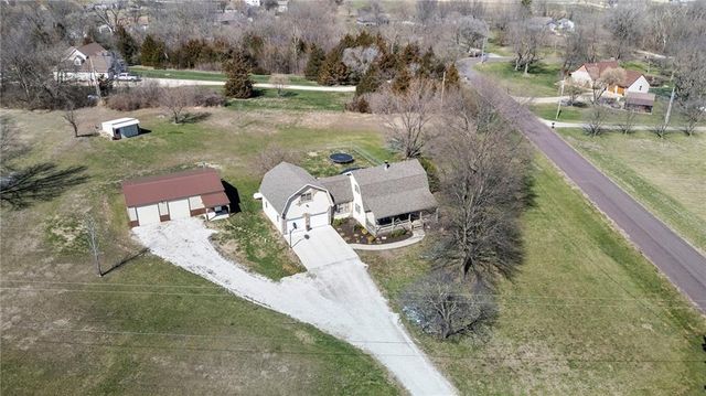16788 Dwyer Road, Basehor, KS 66007