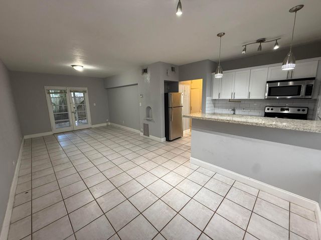 1621 NE 5th Street B, Fort Lauderdale, FL 33301