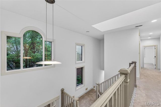 350 N Meramec Avenue, Clayton, MO 63105