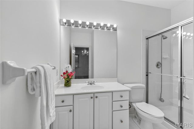 350 N Meramec Avenue, Clayton, MO 63105
