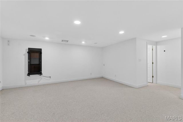 350 N Meramec Avenue, Clayton, MO 63105