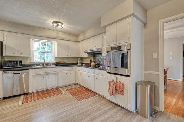 335 Foxhall Road, Spartanburg, SC 29306