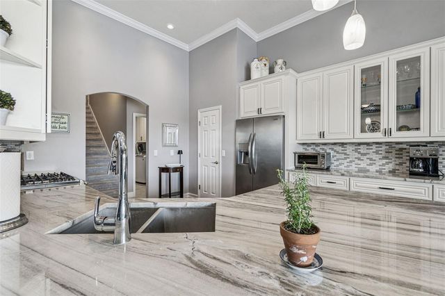 10101 WHISPER POINTE DRIVE, Tampa, FL 33647