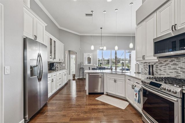 10101 WHISPER POINTE DRIVE, Tampa, FL 33647