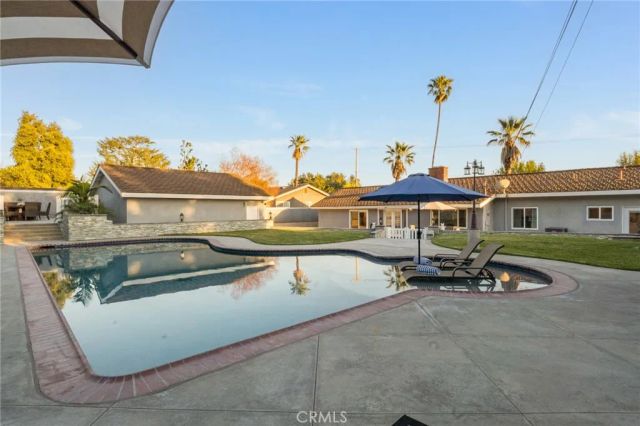 735 E Sierra Madre, Glendora, CA 91741