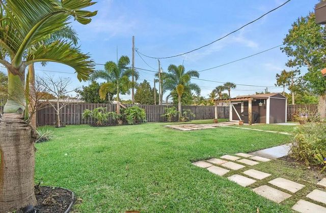 525 Evergreen Drive, West Palm Beach, FL 33403
