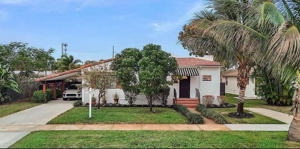 525 Evergreen Drive, West Palm Beach, FL 33403