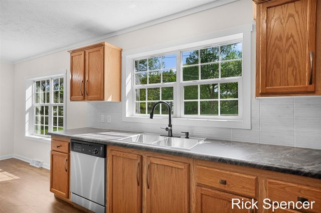3321 Babylon Road, Allegan, MI 49010