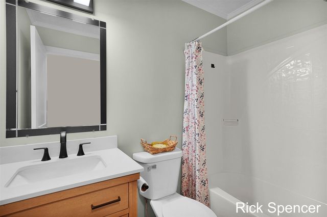 3321 Babylon Road, Allegan, MI 49010