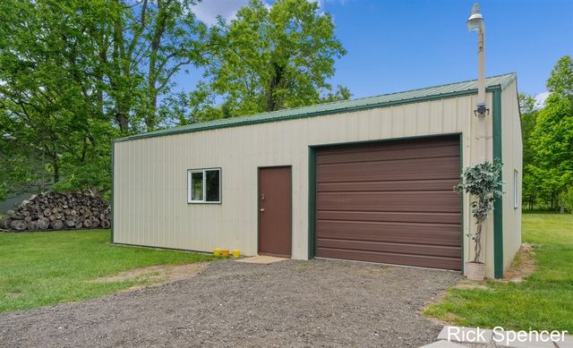 3321 Babylon Road, Allegan, MI 49010
