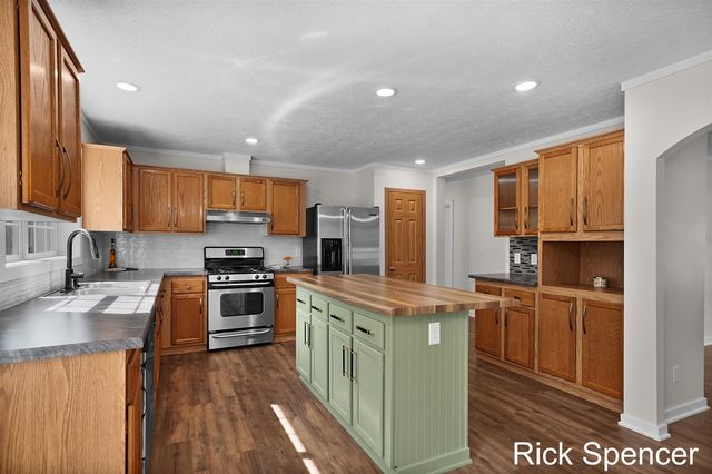 3321 Babylon Road, Allegan, MI 49010