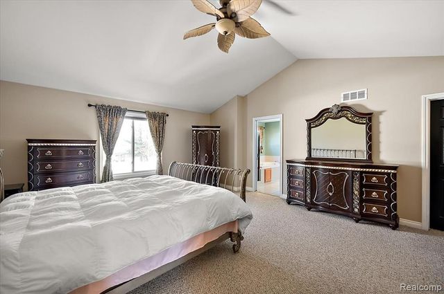 49931 Shelby Creek Drive, Utica, MI 48317