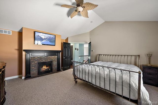 49931 Shelby Creek Drive, Utica, MI 48317