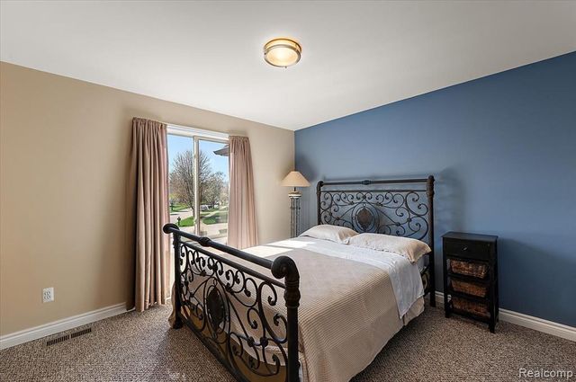 49931 Shelby Creek Drive, Utica, MI 48317