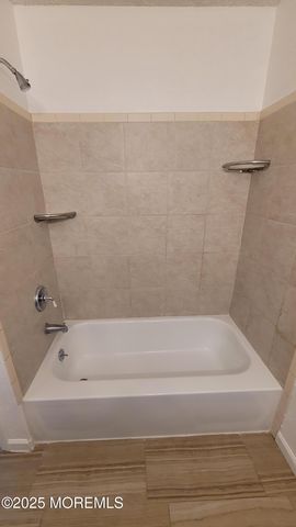 8 Chatham Court, Brick, NJ 08724