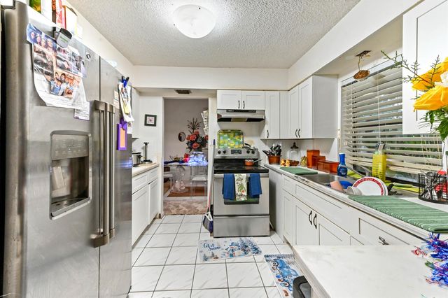 2531 Doral Way, Riviera Beach, FL 33407