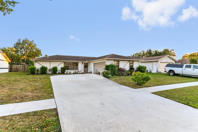 2531 Doral Way, Riviera Beach, FL 33407