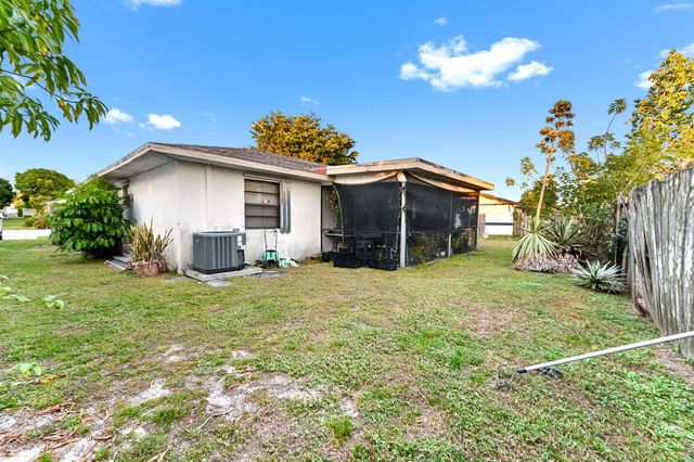 2531 Doral Way, Riviera Beach, FL 33407