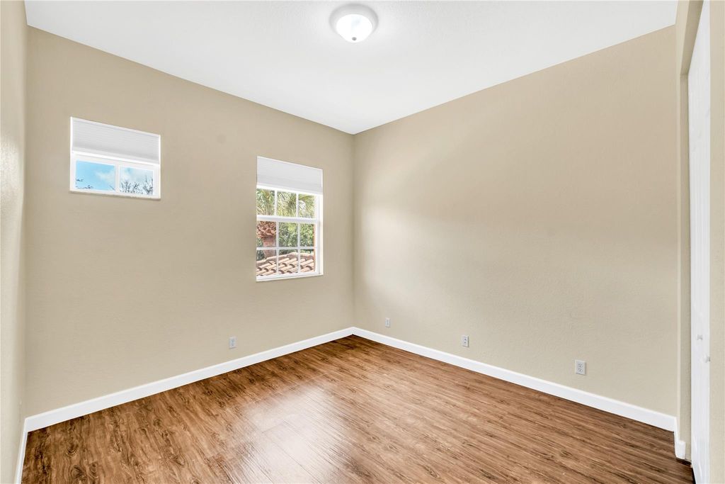 Image 15 of property listing at 8035 NW 127TH LN 3E, Parkland, FL 33076