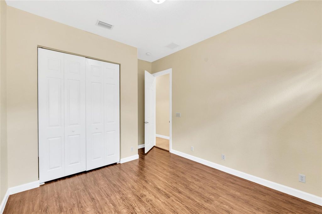 Image 16 of property listing at 8035 NW 127TH LN 3E, Parkland, FL 33076