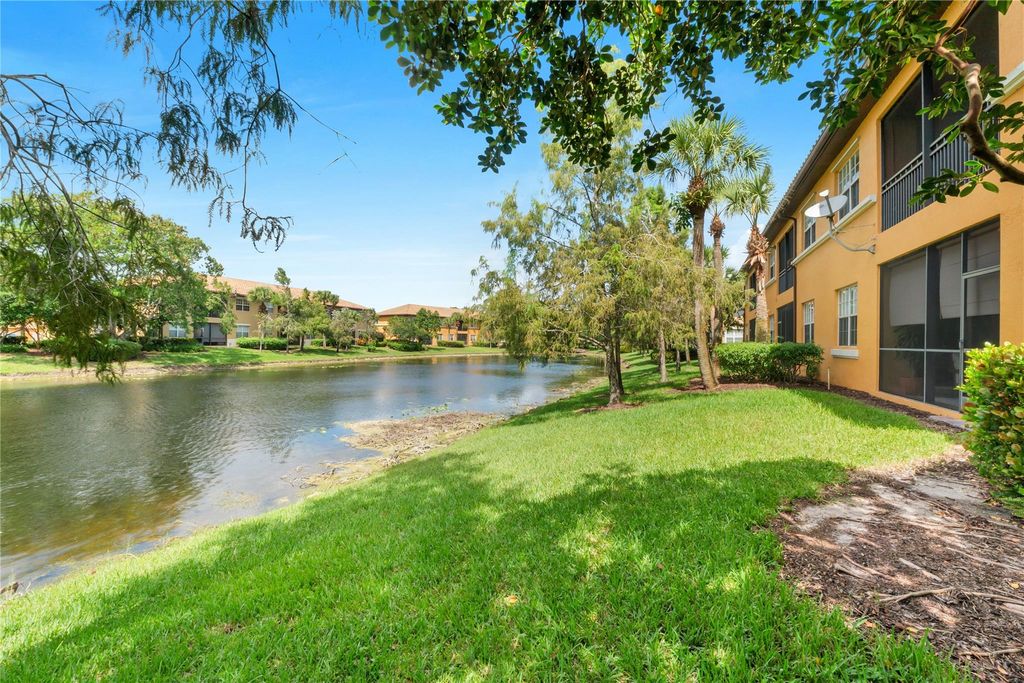 Image 22 of property listing at 8035 NW 127TH LN 3E, Parkland, FL 33076