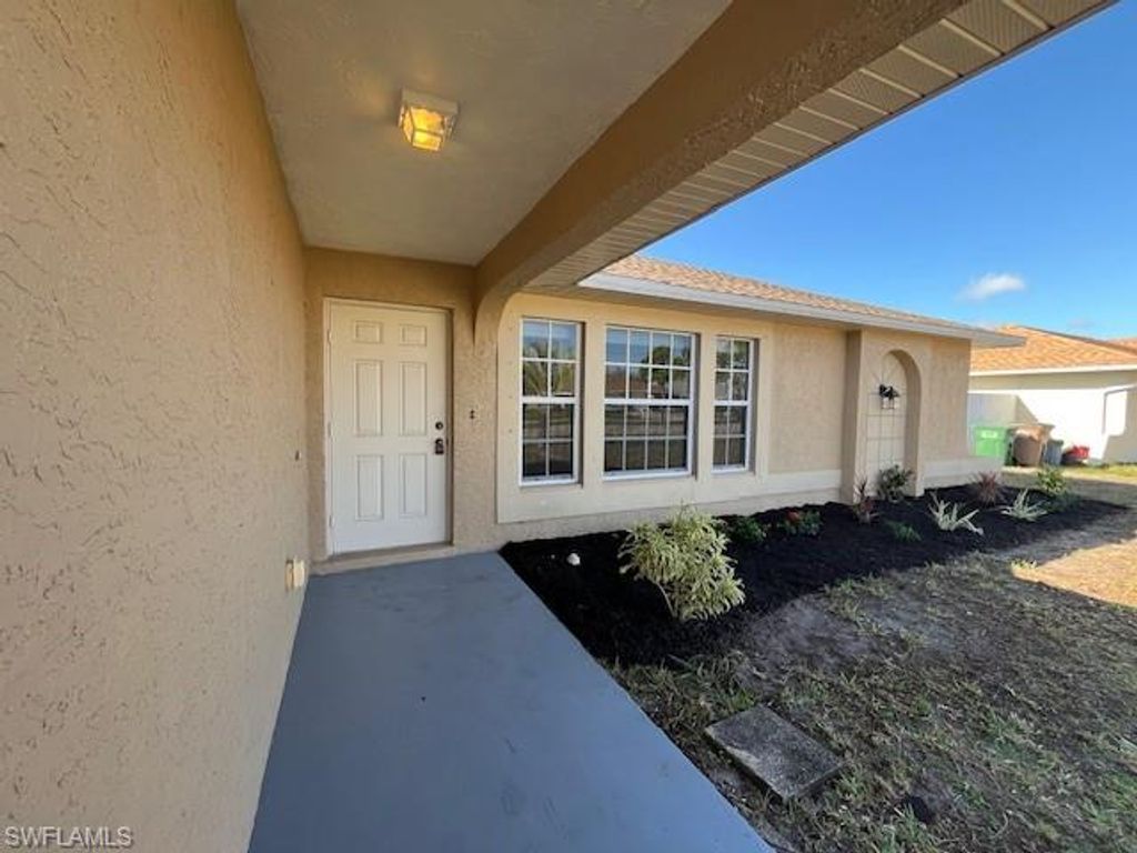 1316 Gleason PKWY, Cape Coral, FL 33914