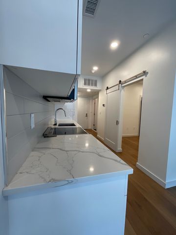 97 Elmwood 110, Cambridge, MA 02140