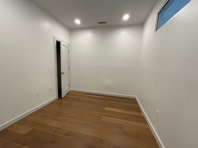 97 Elmwood 110, Cambridge, MA 02140