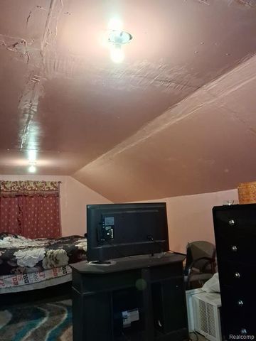 12600 Elmdale Street, Detroit, MI 48213