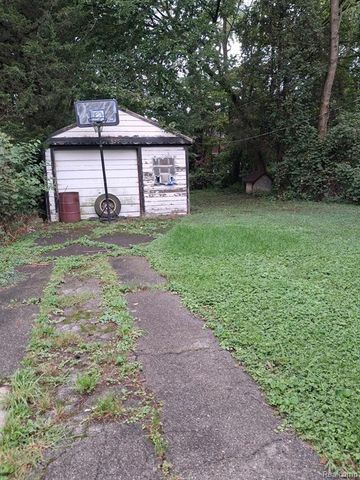12600 Elmdale Street, Detroit, MI 48213