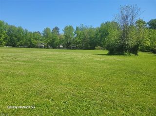 200 Hansford LN, Seaford, VA 23696