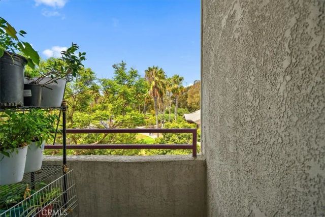 730 W 4th, Long Beach, CA 90802