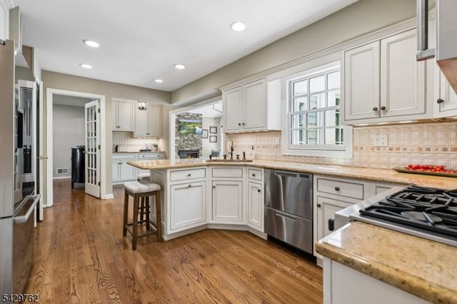 738 Springfield Ave, Summit City, NJ 07901