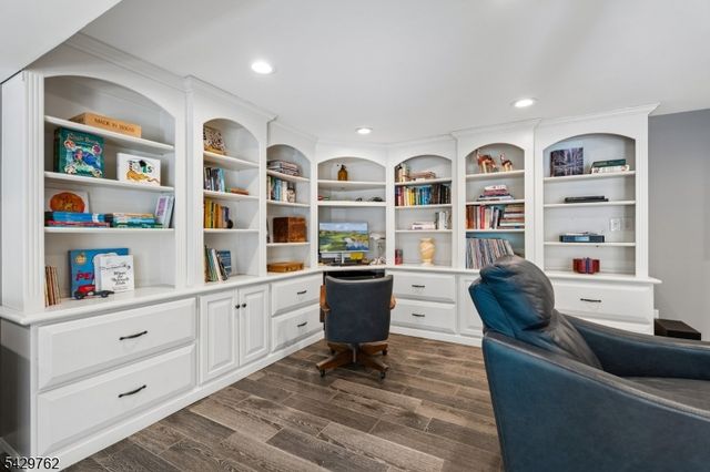 738 Springfield Ave, Summit City, NJ 07901