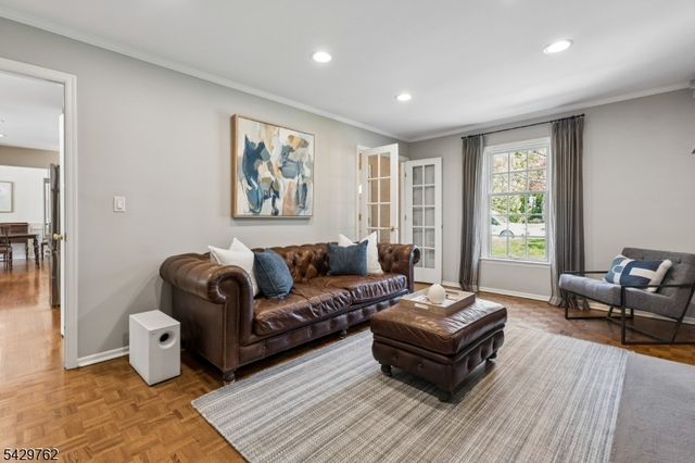 738 Springfield Ave, Summit City, NJ 07901