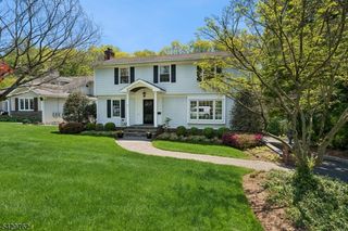 738 Springfield Ave, Summit City, NJ 07901