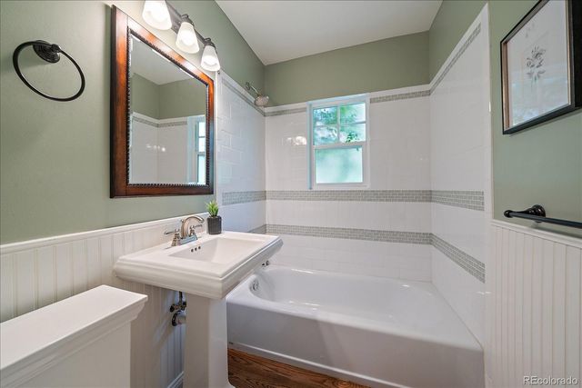 1070 E Bates Parkway, Englewood, CO 80113