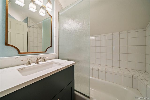 1070 E Bates Parkway, Englewood, CO 80113
