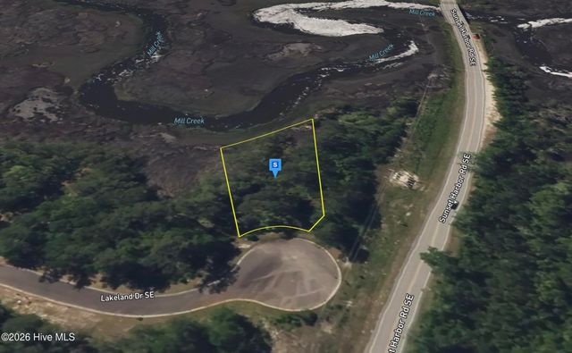 702 Lakeland Drive SE, Bolivia, NC 28422