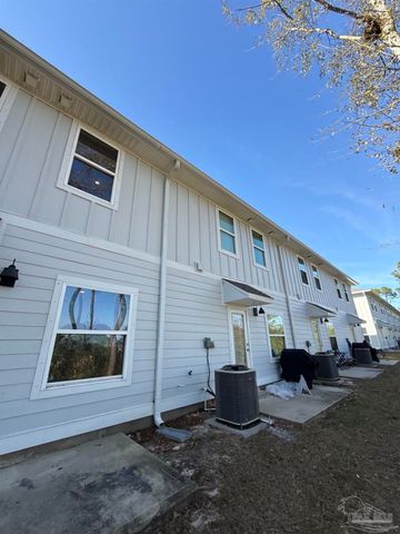 8868 Brigade Trl, Pensacola, FL 32534