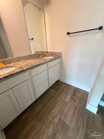 8868 Brigade Trl, Pensacola, FL 32534