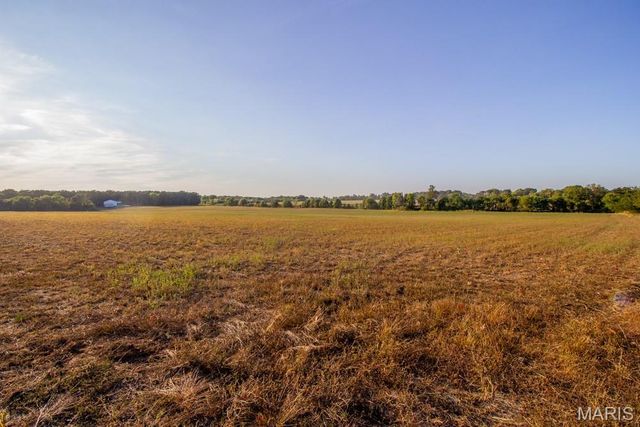 15800 HIGHWAY WW, Lebanon, MO 65536