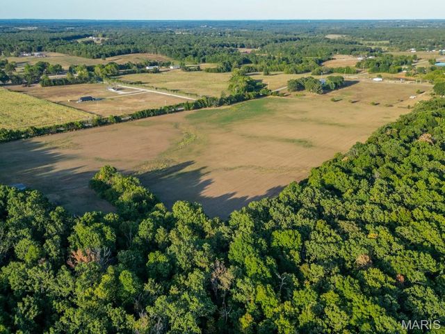 15800 HIGHWAY WW, Lebanon, MO 65536