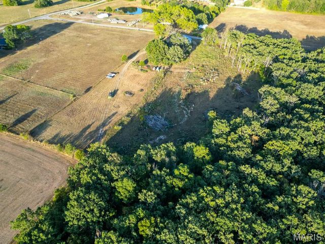 15800 HIGHWAY WW, Lebanon, MO 65536