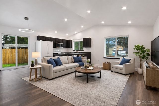 21605 143rd Street E, Bonney Lake, WA 98391