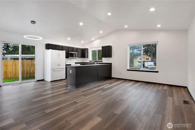 21605 143rd Street E, Bonney Lake, WA 98391