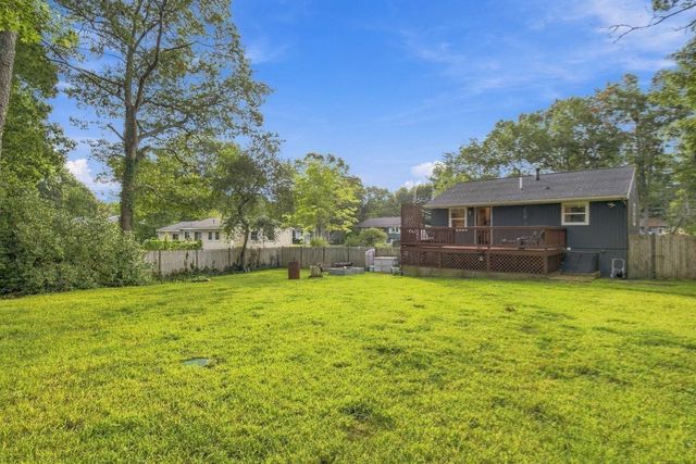 61 Esta Road, Plymouth, MA 02360