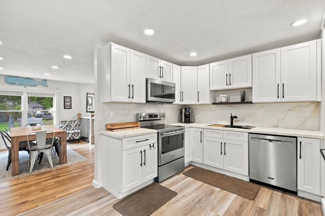 61 Esta Road, Plymouth, MA 02360